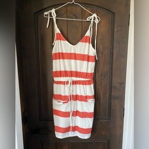 Size large dress like new never worn